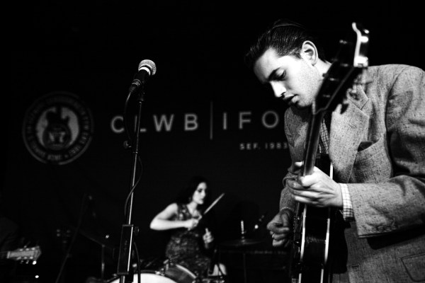 Kitty Daisy and Lewis June 8 2011 - 018KDL -06-2011 -