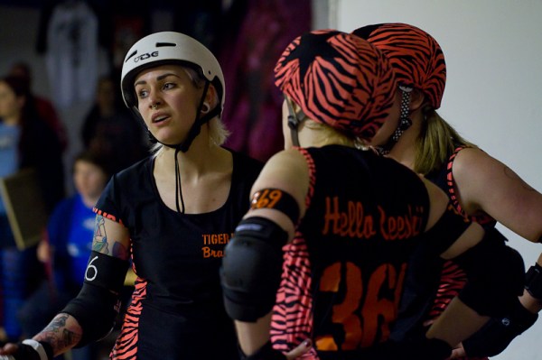 Thrill Collins in a frustrating bout against Rainy City.